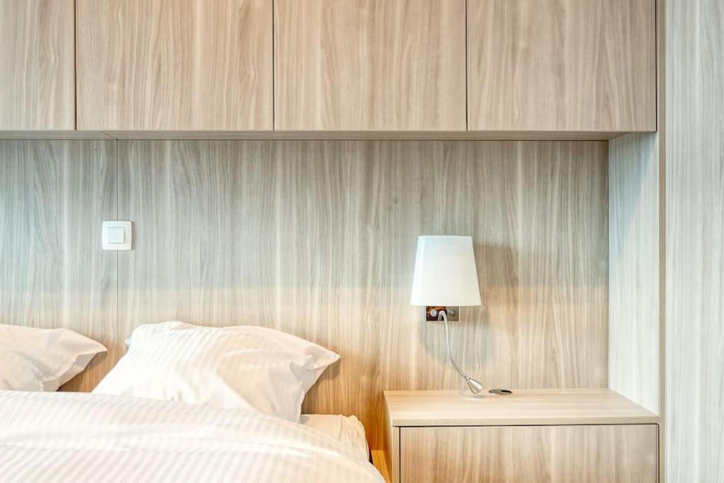 Stunning In With Free Parking * Oostende