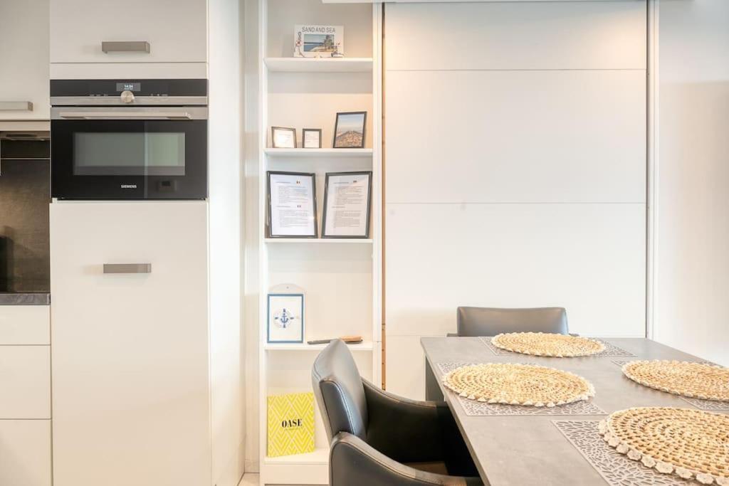 Stunning In With Free Parking Oostende
